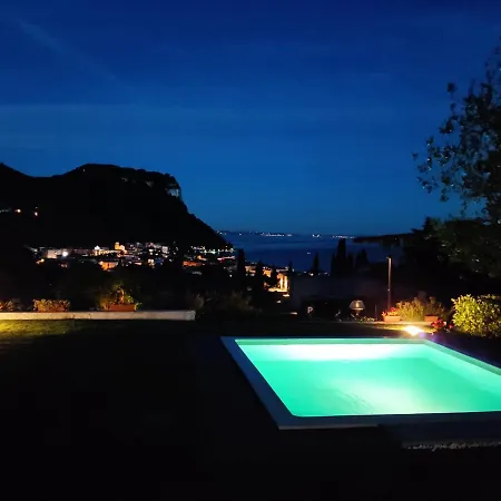 度假居 Nest With Pool And View