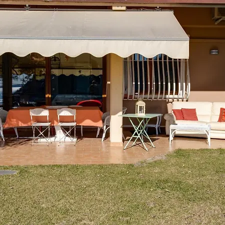 Nest With Pool And View * 加尔达